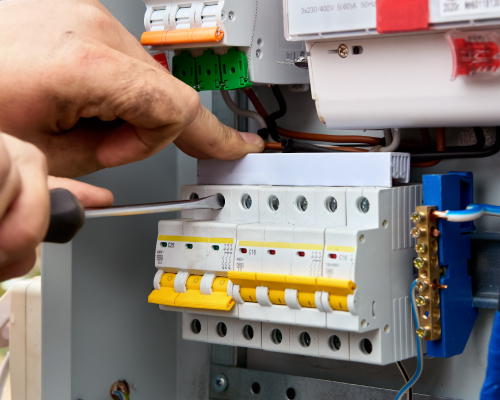 Electric-Panel-Upgrades-Fuse